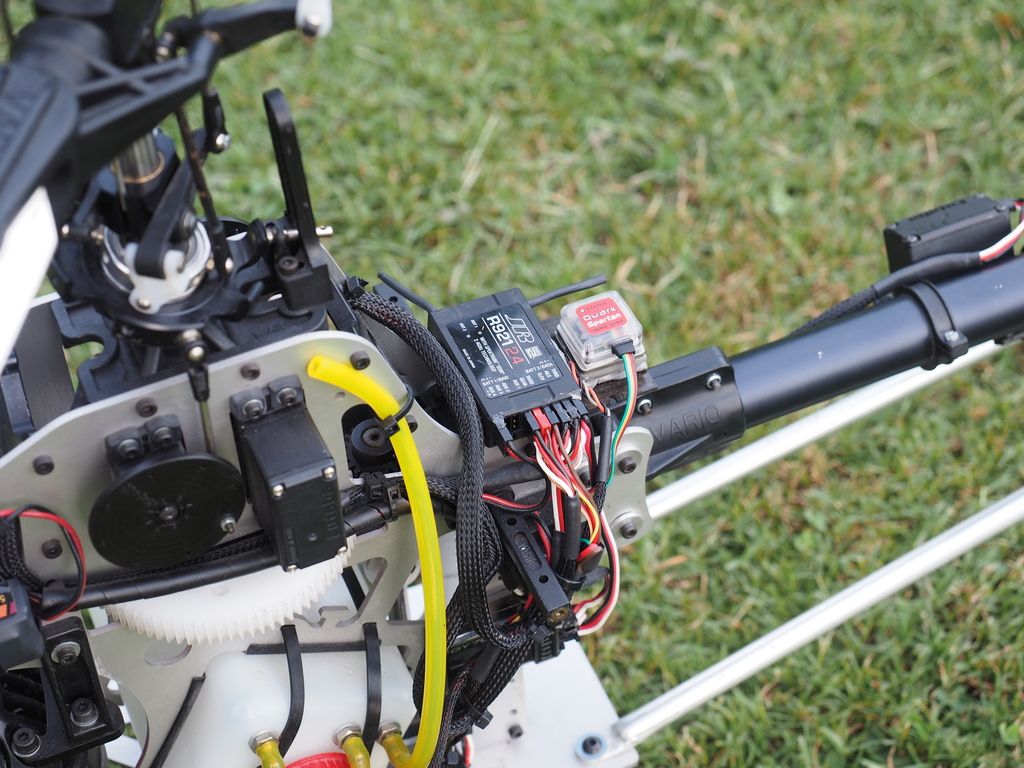 Vario Benzin Acrobatic Gasser RC Helicopter Zenoah G270rc Gas Powered