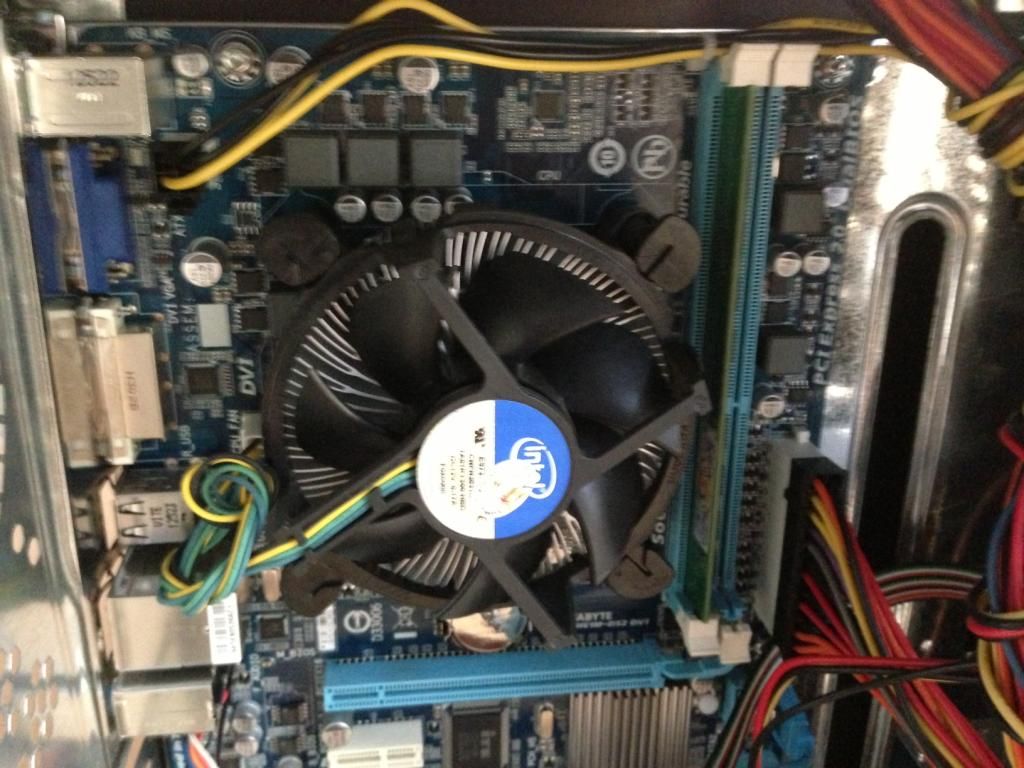 Thanh lý 10 bộ core i3 3220 mới mua 1tháng 20 ngày giá 7.000.000 vnđ