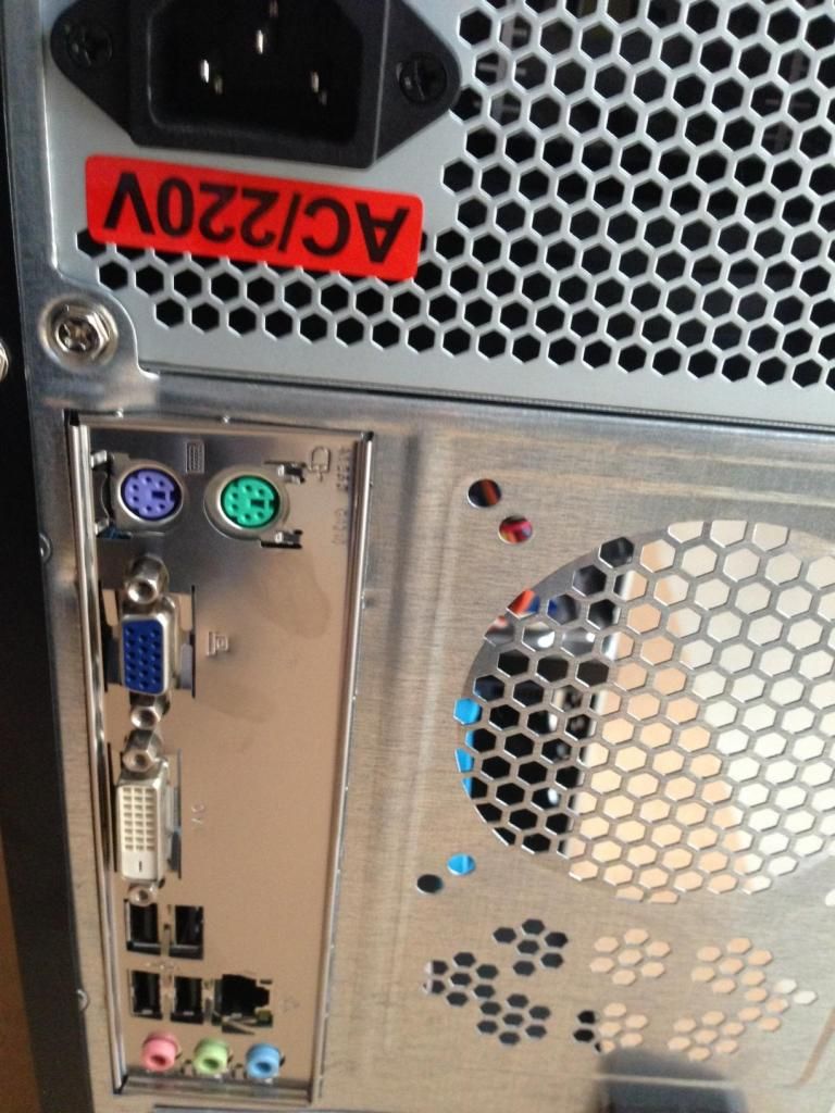 Thanh lý 10 bộ core i3 3220 mới mua 1tháng 20 ngày giá 7.000.000 vnđ