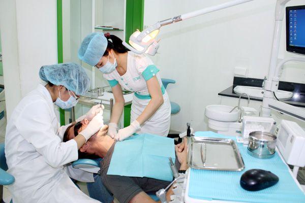 IMG 2640 zps90f6703f Dịch vụ chăm sóc răng miệng tại nha khoa quốc tế Á Châu