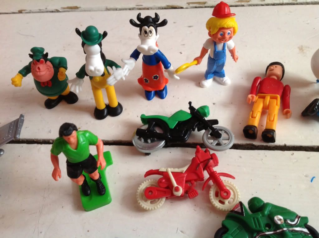 egg shaped toys from the 90s