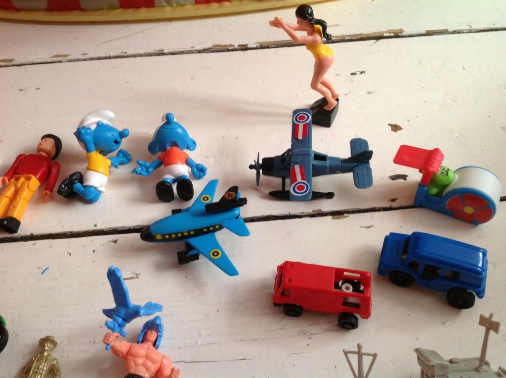 egg shaped toys from the 90s
