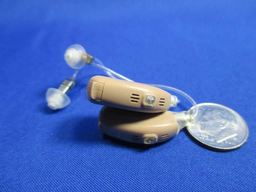 2 Miracle Ear 3100 RIC (ReceiverInCanal) Both Ear Digital Hearing