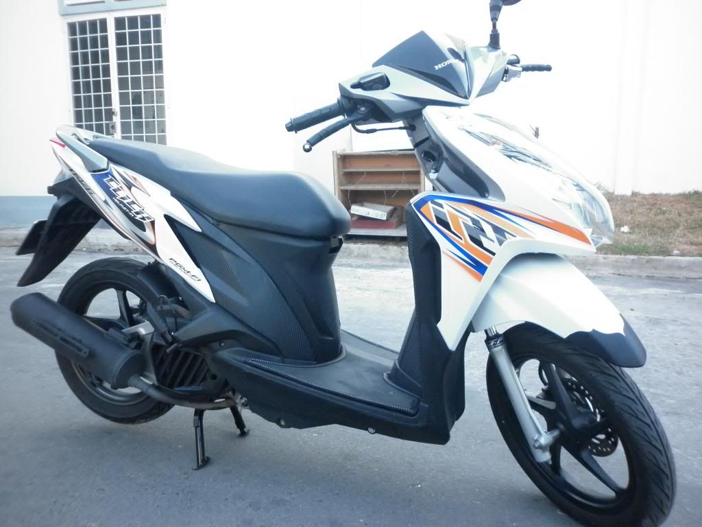 Bán Hoặc Giao Lưu ClicK Thái 125 i Màu Trắng .Xe Đập Thùng .Ngay Chủ .BS 9 Nút . - 4