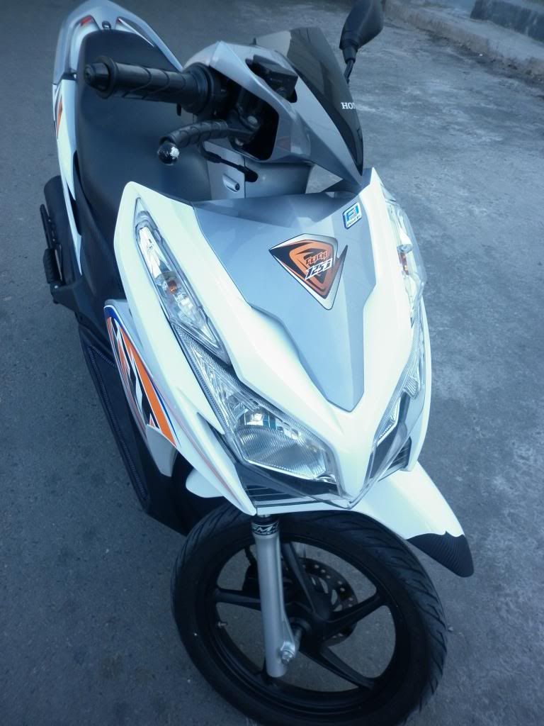 Bán Hoặc Giao Lưu ClicK Thái 125 i Màu Trắng .Xe Đập Thùng .Ngay Chủ .BS 9 Nút . - 2