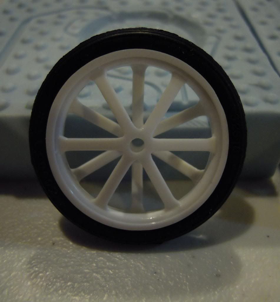 12SpokeWheel5_zps93da4530.jpg