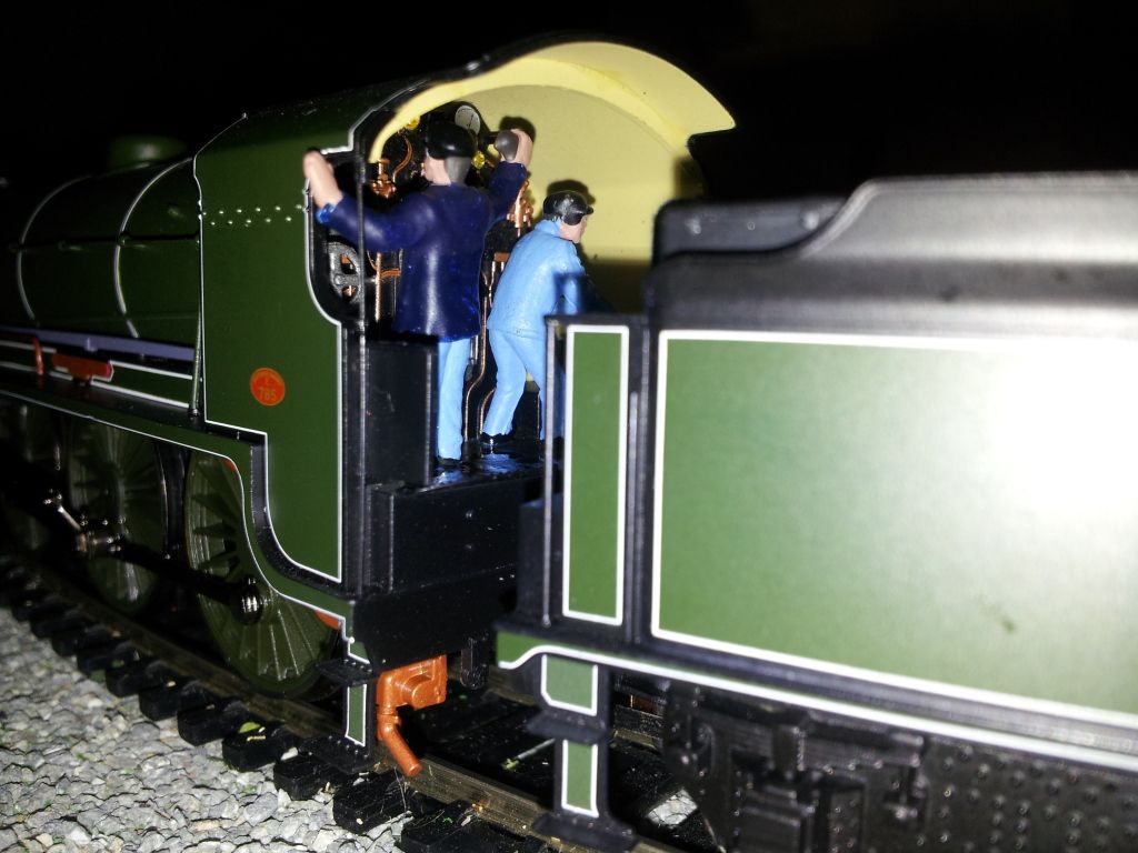 7mm loco crew