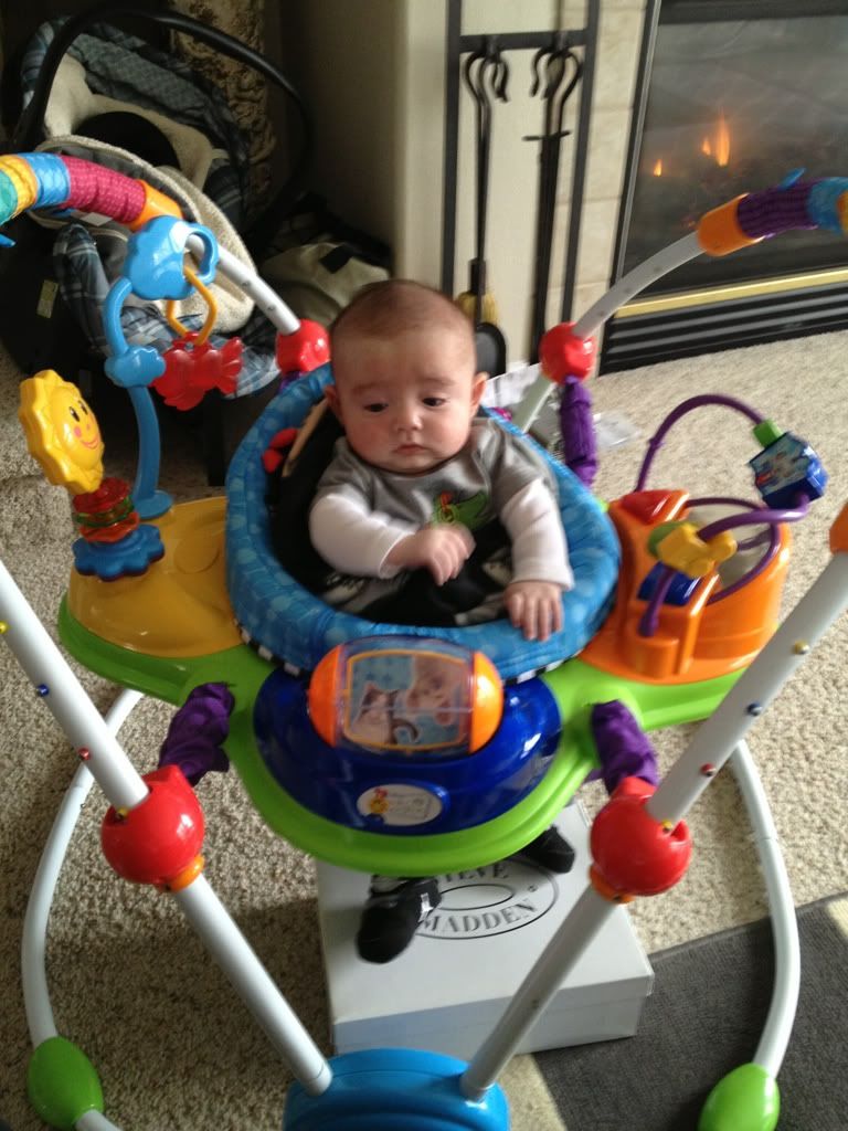 baby einstein exersaucer age